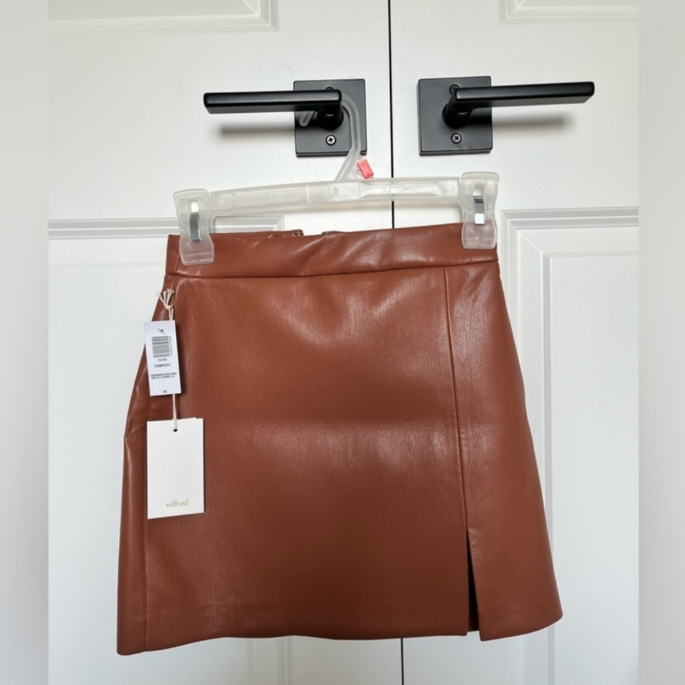 Aritzia Wilfred Patio Leather Skirt